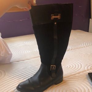 Karen Scott women’s closed toe black riding boots